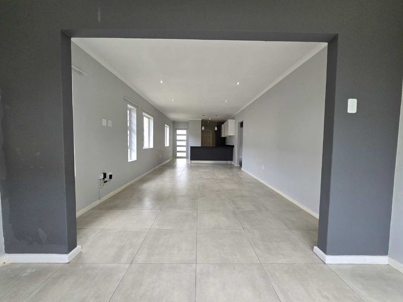 Spacious 118 m2 Family Home in Lovely Lovemore Park - Photo 8