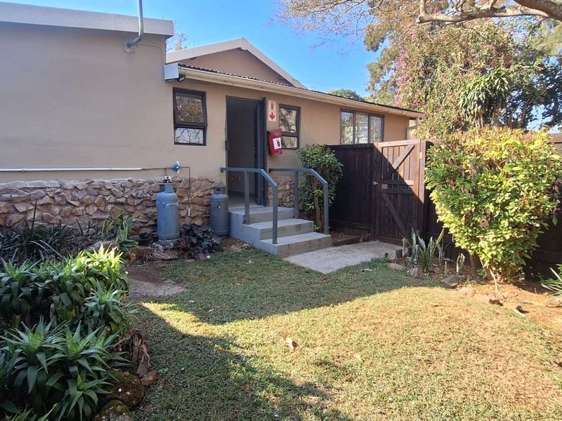 2 Bed Garden Flatlet including water - Crestview - Photo 3
