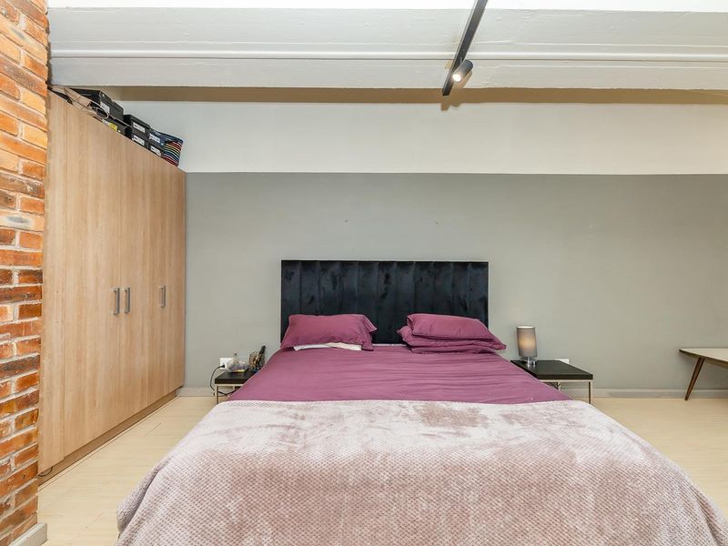 Spacious Furnished Studio With Amazing Views - Photo 3