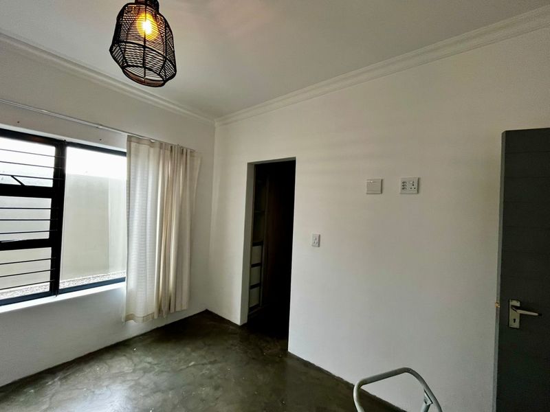 Freestanding Home to Rent - Photo 5