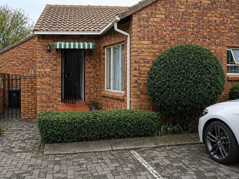 Family-Friendly Home with Huge Park Access in Allens Nek,  2 Bedroom Simplex - Photo 1