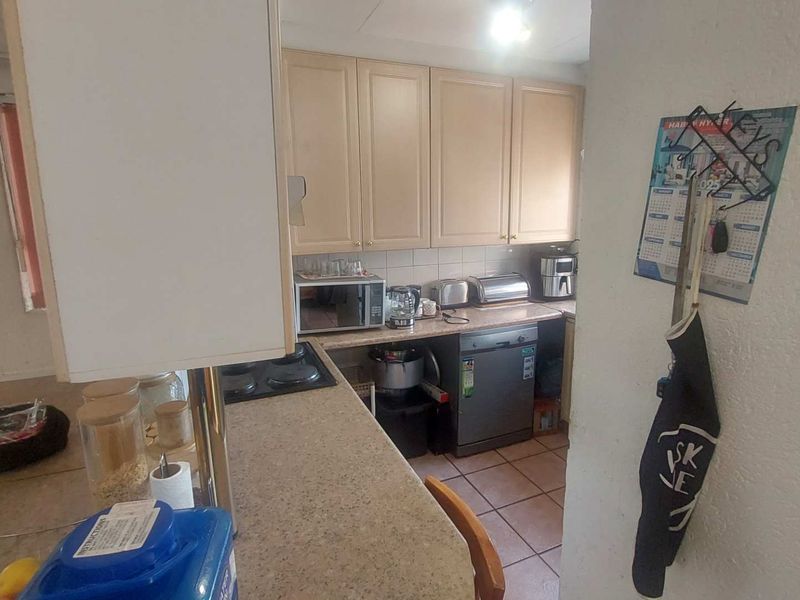 Experience Indoor-Outdoor Bliss in This Beautiful Home! - Photo 5