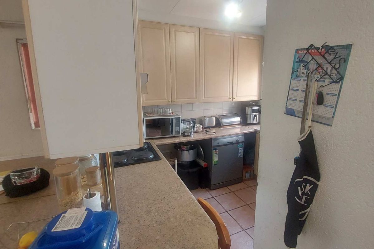 Experience Indoor-Outdoor Bliss in This Beautiful Home! - Photo 5