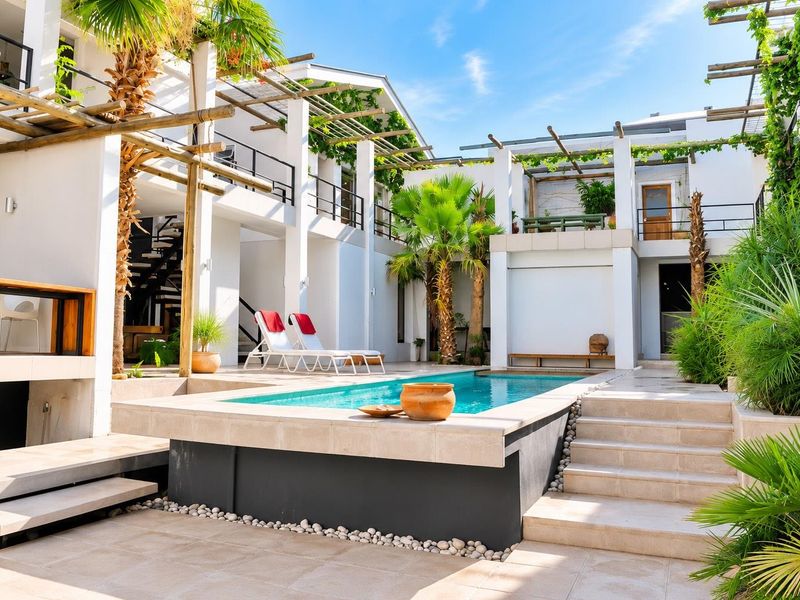 Beautiful Guesthouse For Sale - Photo 4
