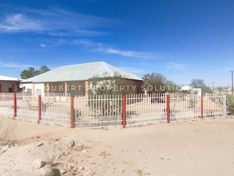 WELL LOCATED PROPERTY / INVESTMENT FOR SALE IN KARASBURG - NAMIBIA - Photo 6