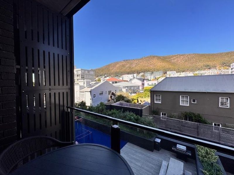 Studio with Signal Hill & Lions Head views - Photo 3