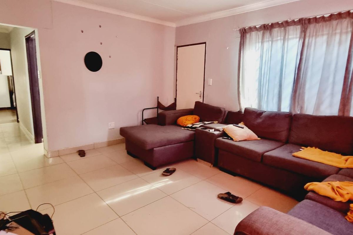 Goreangab 3 bedroom house - Photo 2