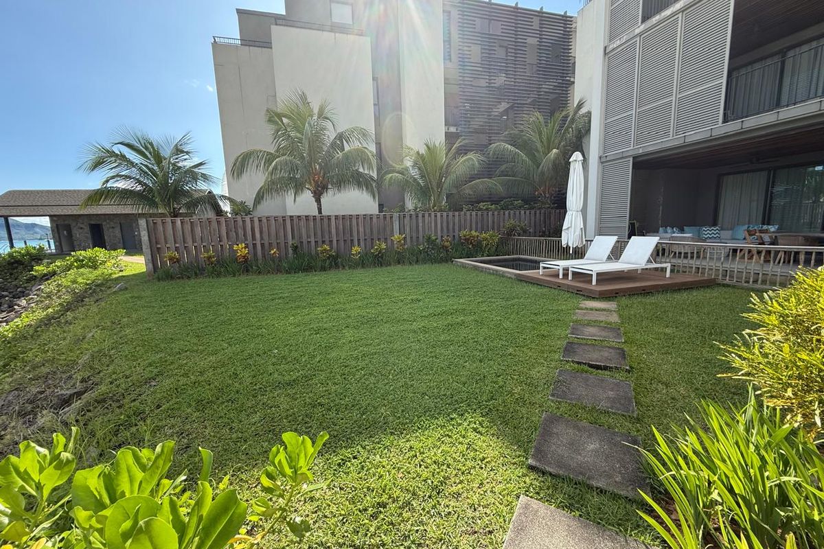 REFINED & EXCLUSIVE PANGIA BEACH RESIDENCES - Photo 2