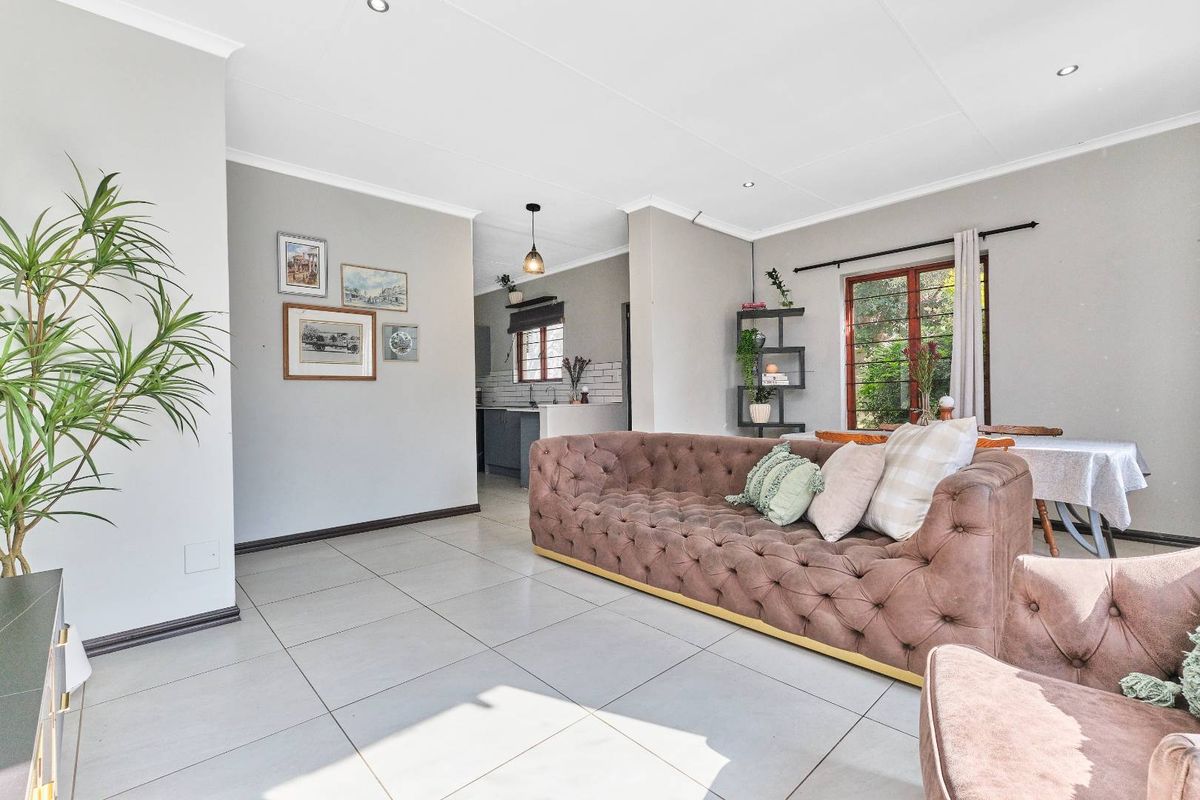 Modern Living Made Easy in a Prime Location. - Photo 4