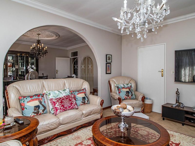Timeless Elegance Meets Modern Comfort in Lakefield - Photo 7