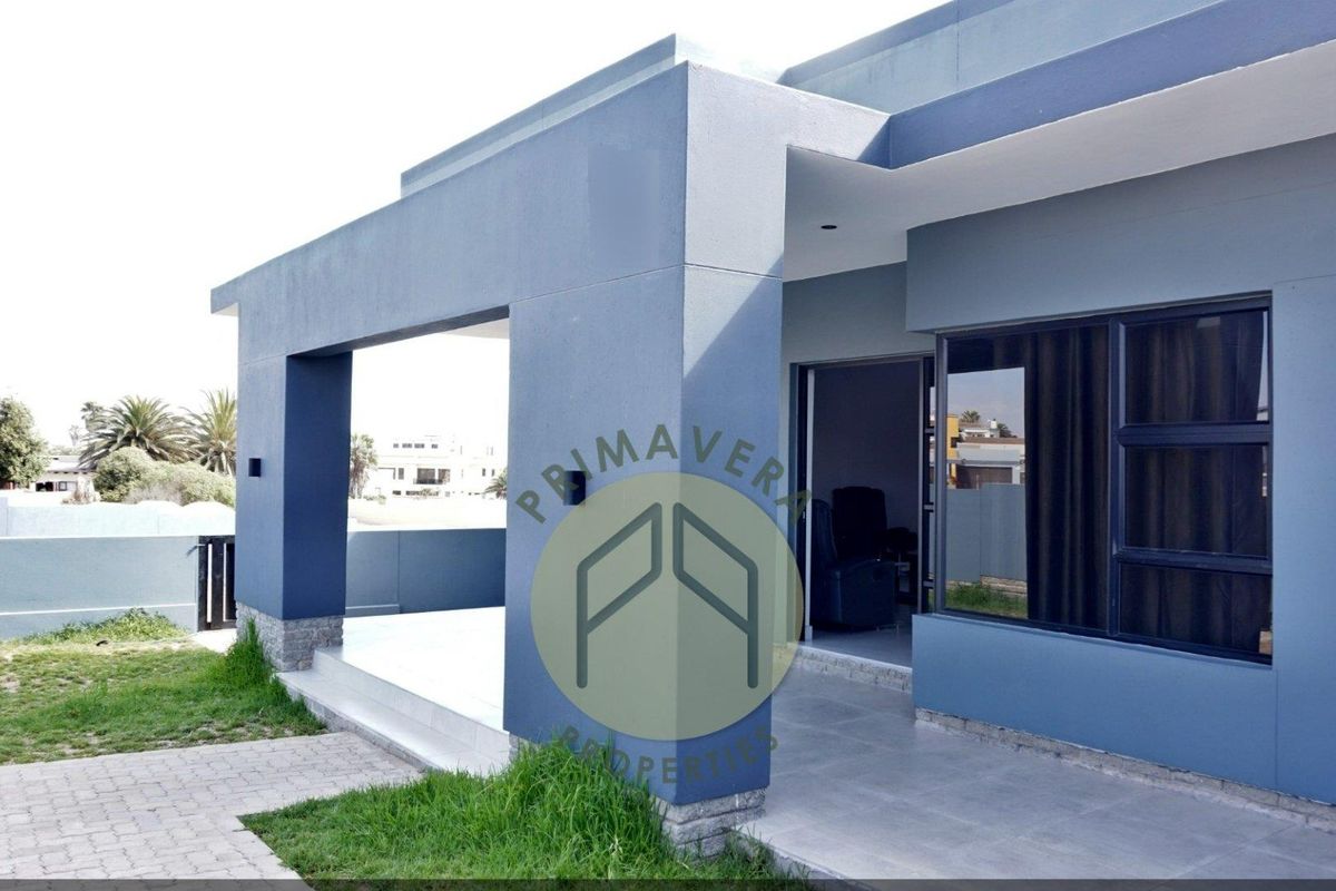 3 Bedroom House FOR SALE in Extension 14, Swakopmund - Photo 2