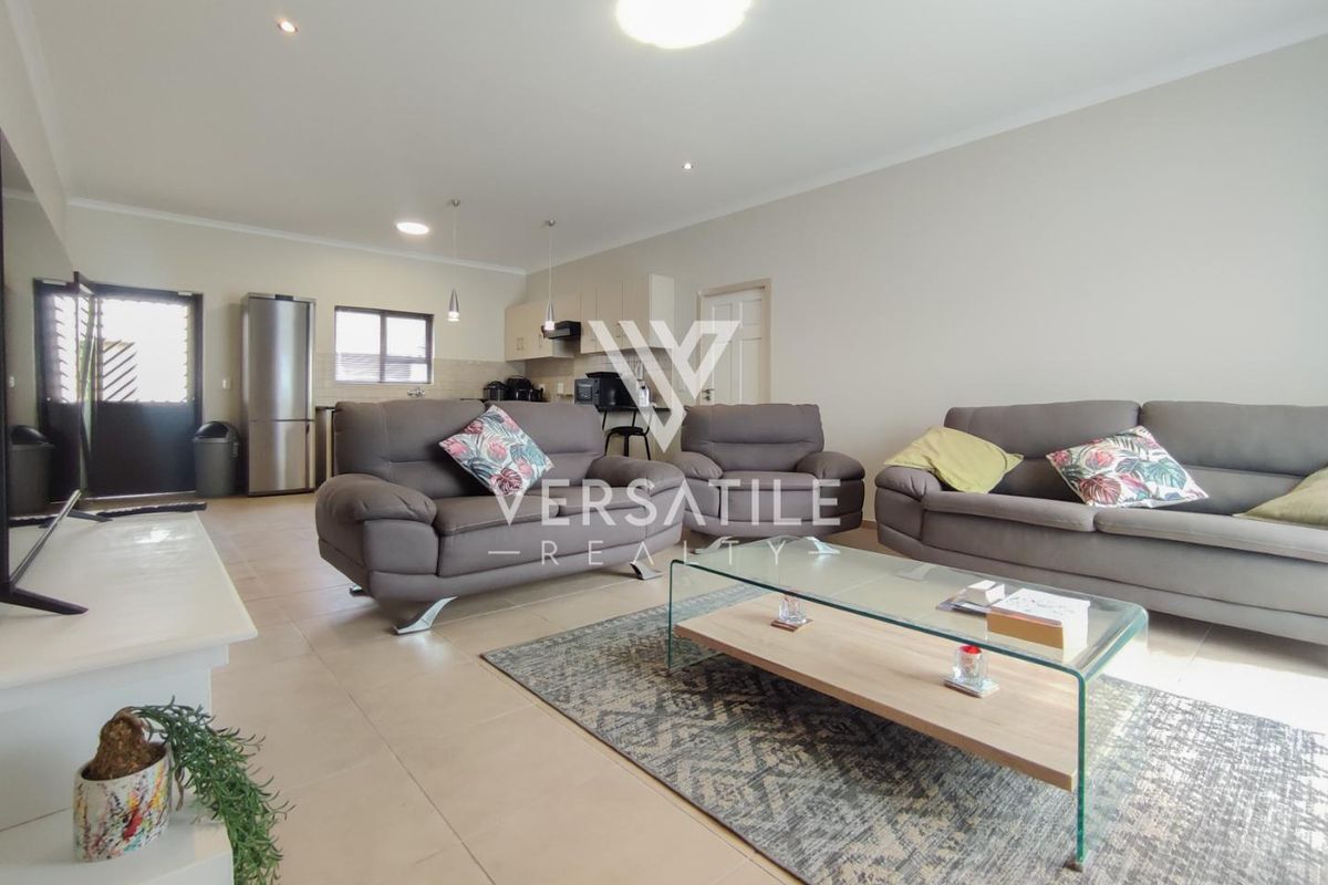 Furnished Townhouse To Let - Photo 2