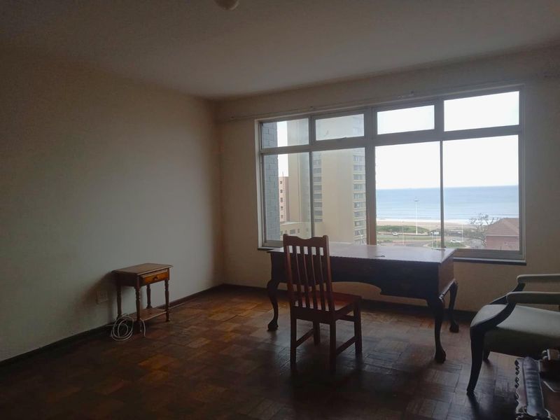 Charming 2-Bedroom Apartment with Modern Features - Photo 4