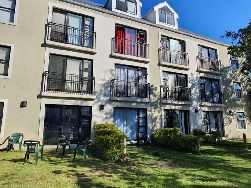 2 Bedroom Flat For Sale In Silveroaks Kuils River - Photo 3