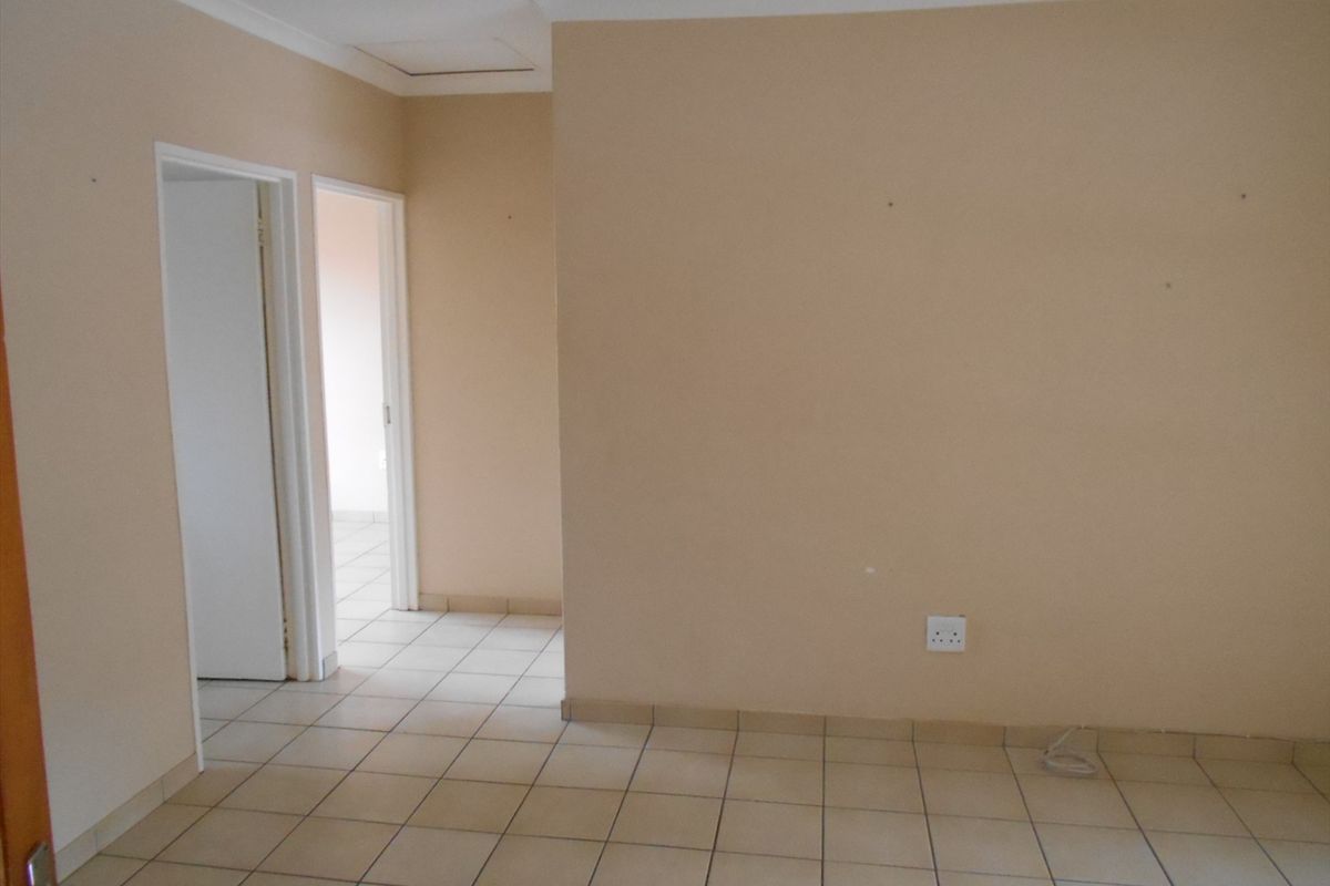2 Bed 1 Bath Apartment for sale. - Photo 4