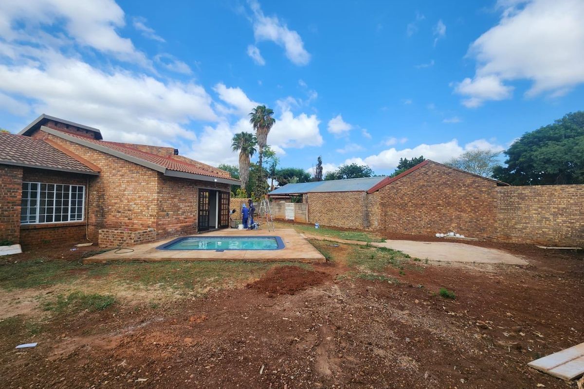 189A Lovely 3 Bedroom House For Rent in Doornpoort Ext.1 - Photo 2