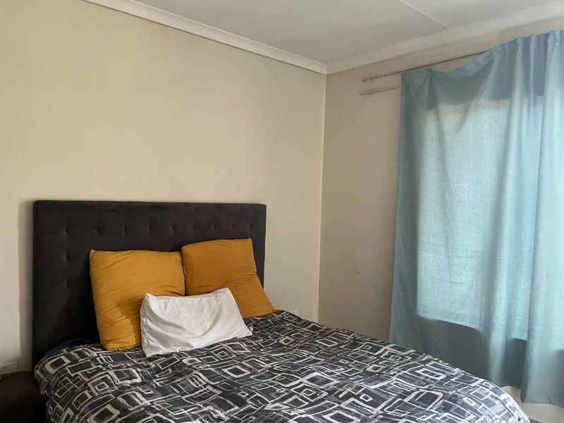 Perfect Easter gift to yourself or your family. 3-Bedroom Apartment in Ferndale, Randburg - Photo 8