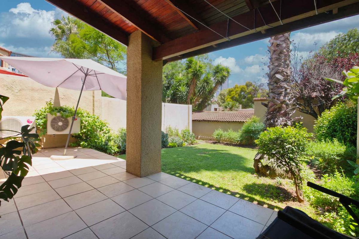 Spacious. Perfectly Located 3 Bedroom Sandton Townhouse With Lovely Private Garden - Photo 2