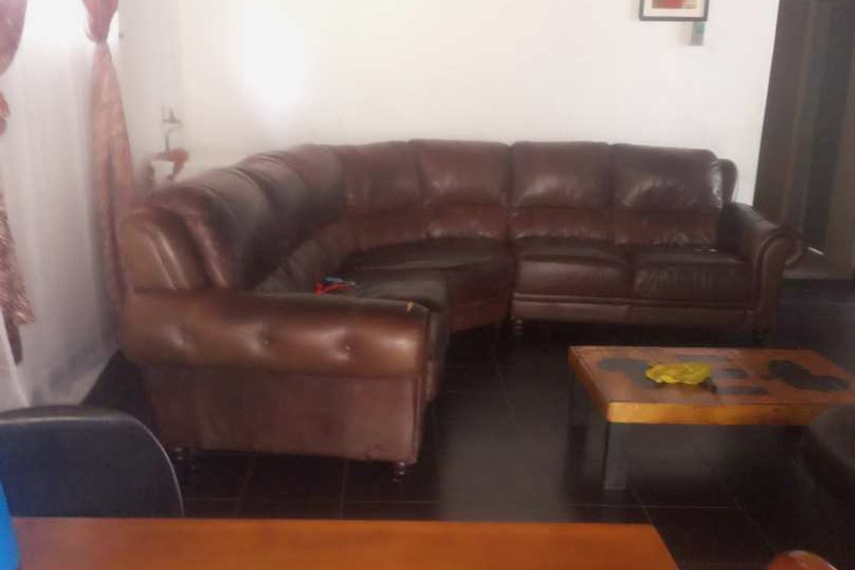 This Lovely 2 bedroom house in Pretoria west is now for sale. - Photo 2