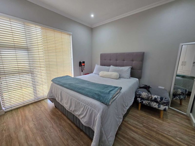 2 Bedroom with 2 Bathrooms on the First Floor For Sale in Emberton Estate. - Photo 5