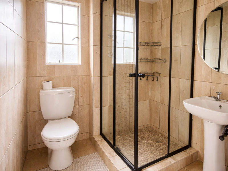 IMMACULATE RENOVATED UPSTAIRS UNIT - Photo 6