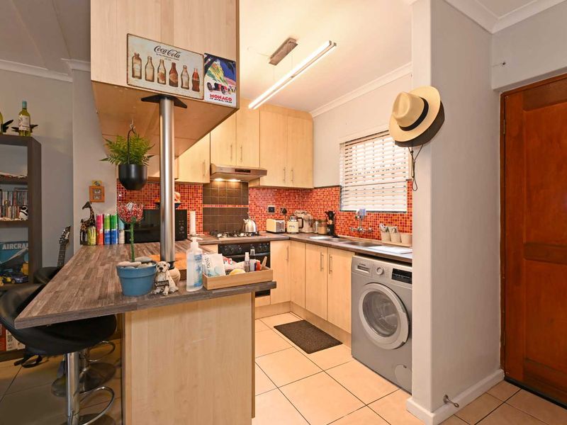 Secure and Spacious 2-Bedroom Townhouse in Parklands - Photo 4