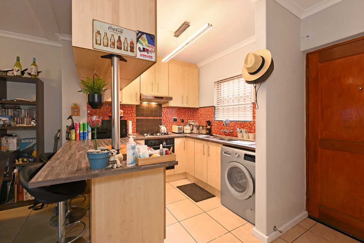 Secure and Spacious 2-Bedroom Townhouse in Parklands - Photo 4