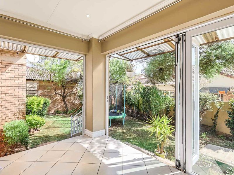 Move-In Ready | Solar Power | Private Garden | Sought-After Moreleta Park - Photo 10
