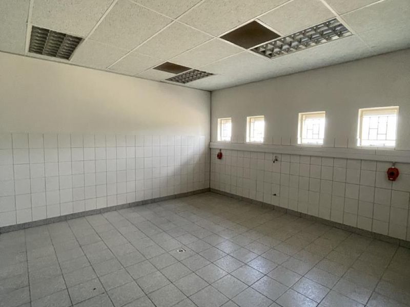 FOR SALE - Warehouse in Prosperita - Photo 10