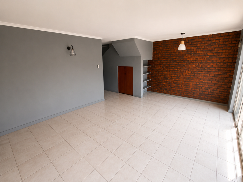 3 Bedroom Townhouse in Silverton - Photo 3