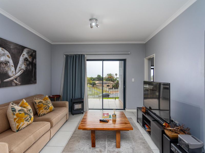 Blissful 2 Bedroom Apartment For Sale In Burgundy Estate - Photo 6