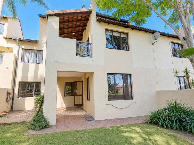 Spacious 3 bedroom, 2 bathroom, ground floor apartment available for sale in Bryanston - Photo 2