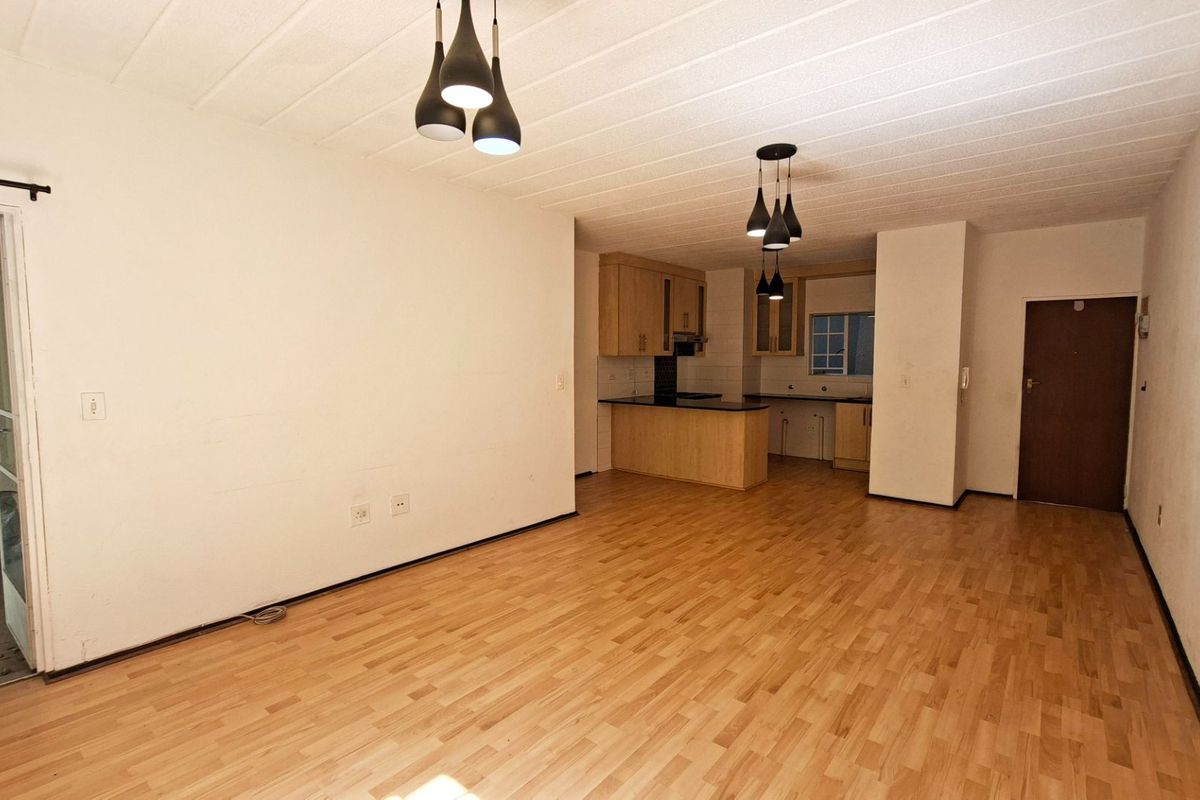 Spacious 3 bedroom, 2 bathroom ground floor apartment in Paulshof - Photo 4