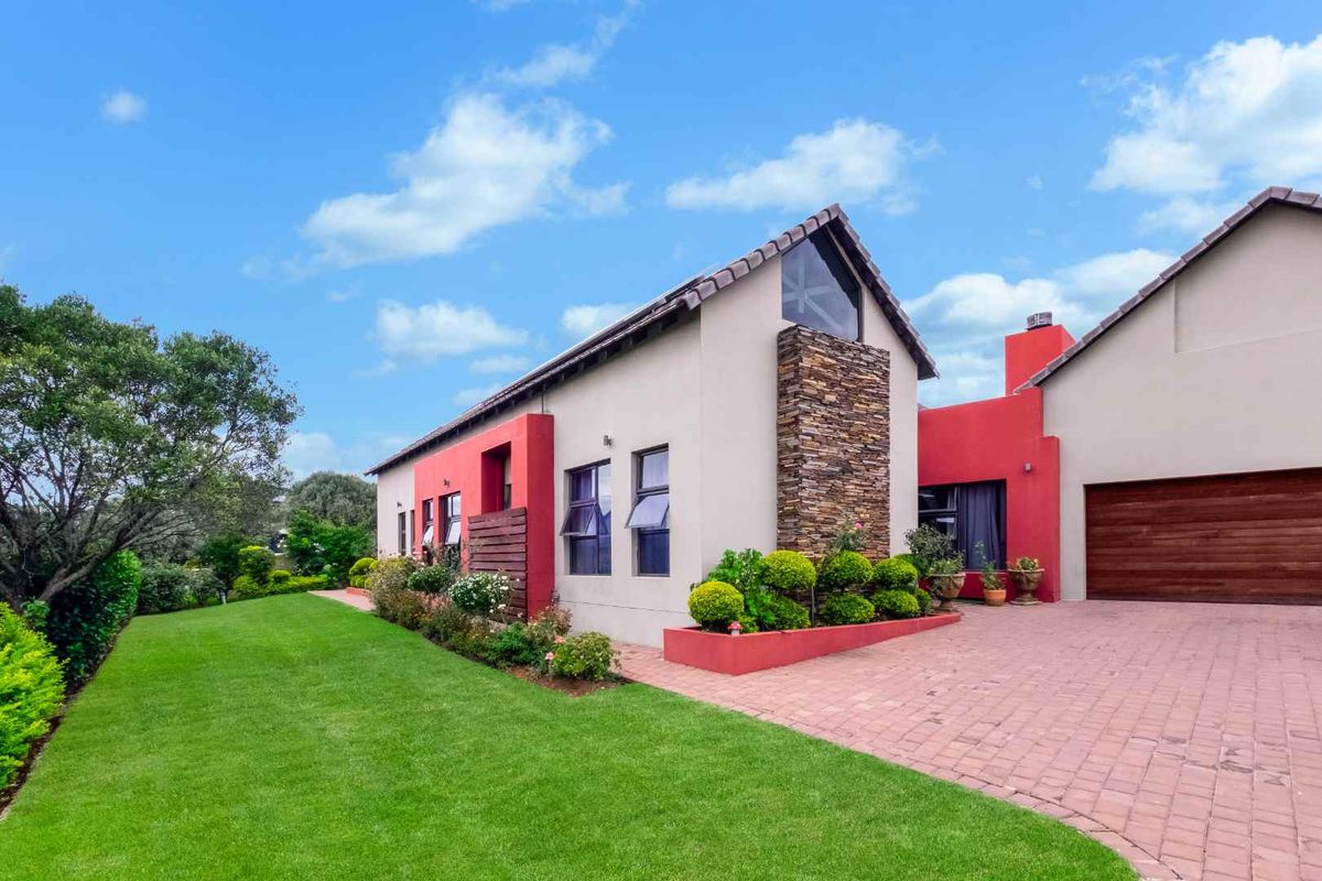 LIFE WITH LUXURY, INDULGENCE AND CONVENIENCE, THIS CHIC HOME IS A MUST SEE - Photo 2