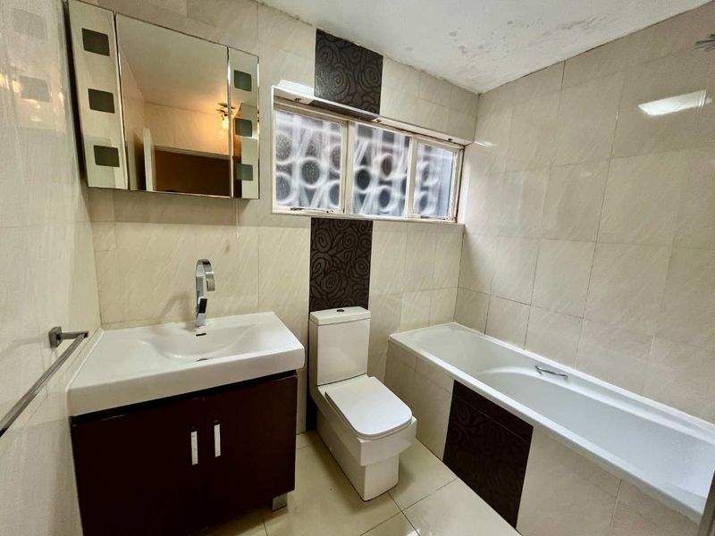Hendra - 3 Bedroom simplex in Umgeni park - Photo 10