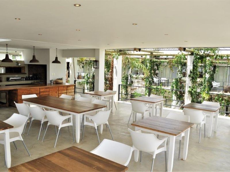 FOR SALE - MODERN GUESTHOUSE IN WINDHOEK, NAMIBIA - Photo 8