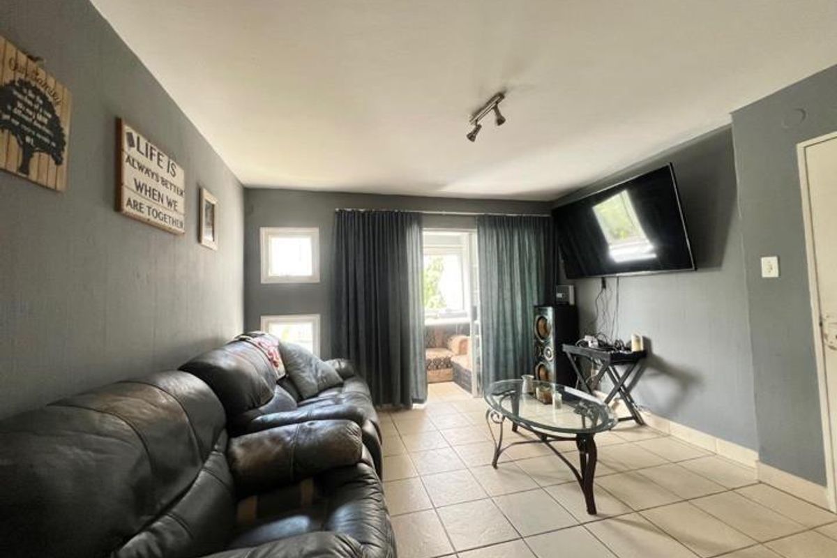 Well-Located Verwoerdpark Living With Everyday Ease - Photo 4