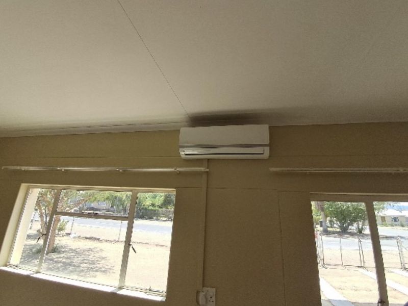 FOR SALE: 4 bedrooms house for sale in Gobabis, Extension 3, Selling price N$1,745 million cost excluded, Erf size 1573 m2 - Photo 10