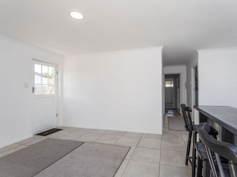 2 Bedroom, 2 Bathroom - Photo 8