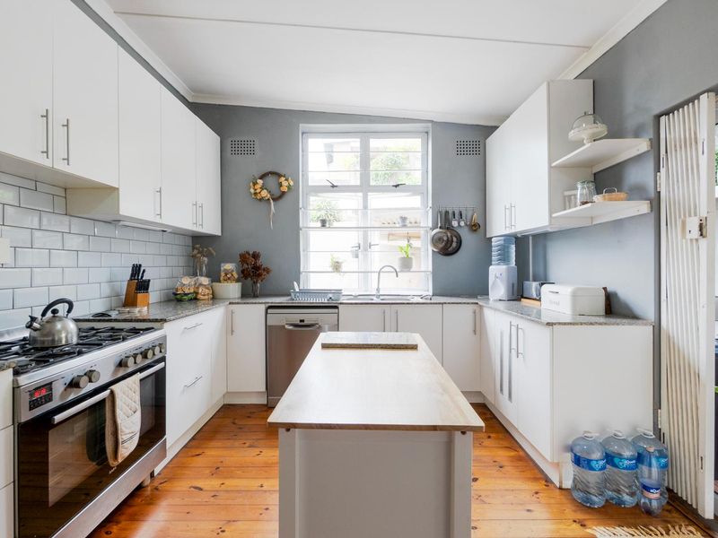 Spacious Family home - Photo 7