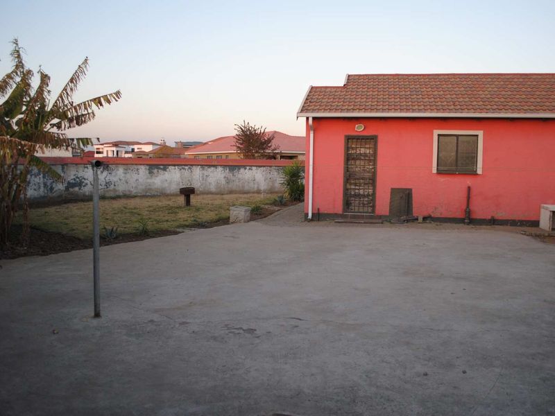 Lovely cozy two bedroom property - Photo 3