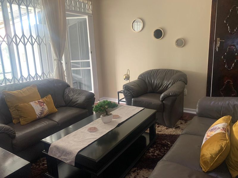 Fully furnished 1 Bedroom Cottage To  Let - Close to Melrose Arch - Photo 1