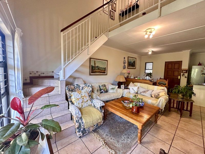 3 bed 2 bath loft cluster - Photo 2