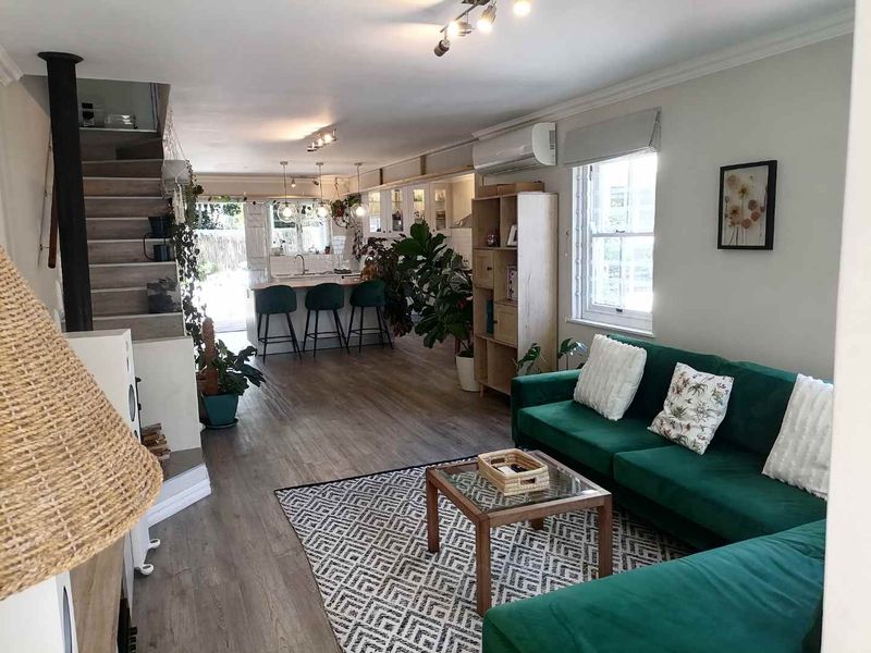 Double-Story Townhouse in the Heart of Rondebosch - Photo 4