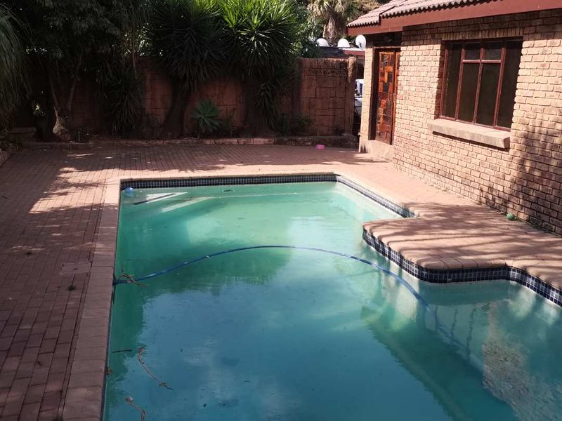 3 BED, 2 BATH HOUSE TO RENT - Photo 8