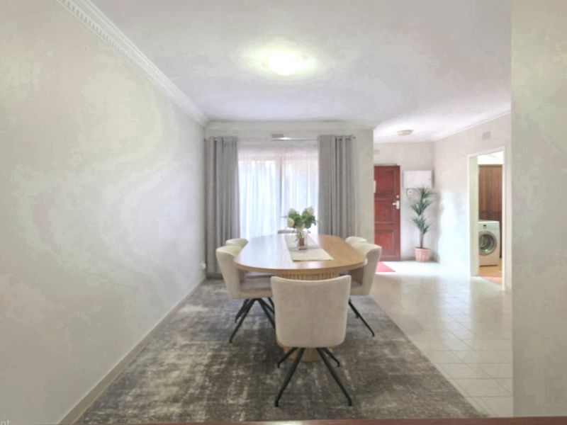 Perfect Location, Perfect space – 3 Bedroom Sandton Townhouse with Private Swimming Pool and Garden - Photo 4