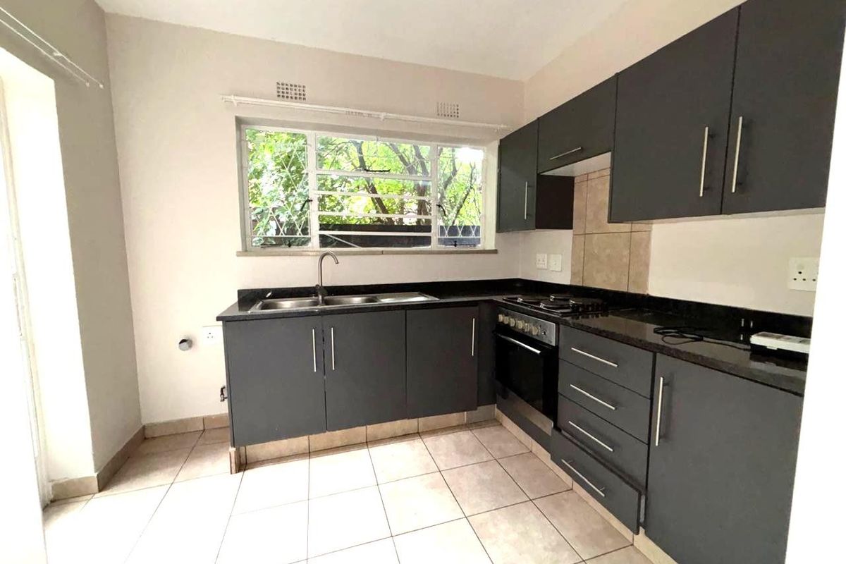 3 Bedroom 2 Bathroom Simplex For Sale in Bramley Park - Photo 3