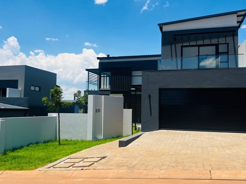 Newly Built- Ready to Move in - Family 3 bedroom home - Photo 5