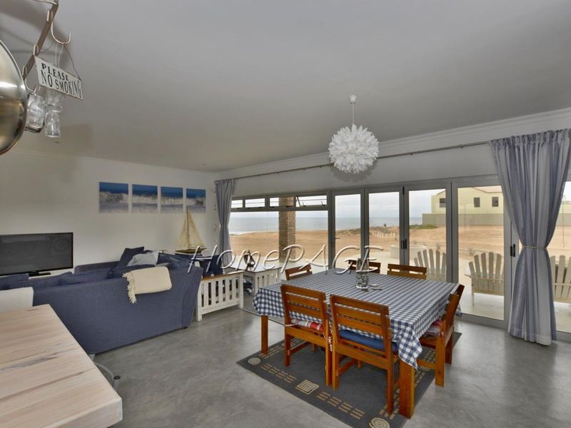 Ext 10, Henties Bay:  Stunning 3 Bedr Beachfront Beauty is for Sale - Photo 9