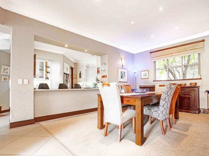 PERFECT HOME FOR THE AVID ENTERTAINER - Photo 6